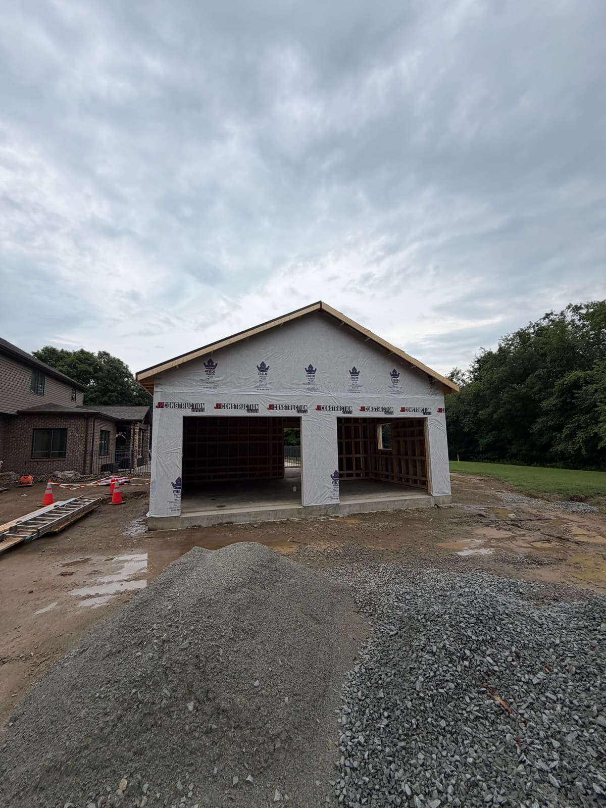 O'Neil Pool House & Garage , photo 4 of 10
